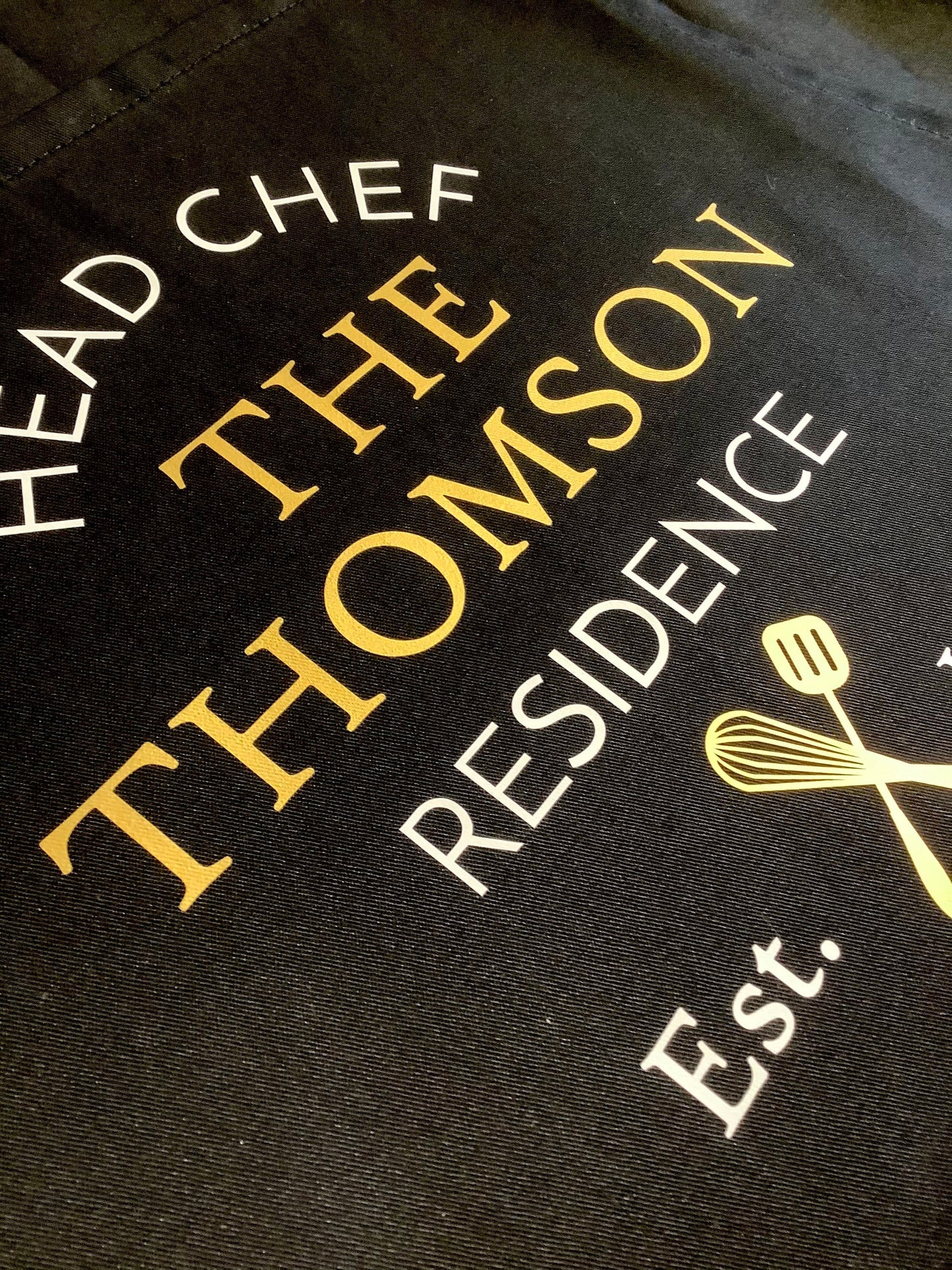 Couples Set of 2 Aprons - Head / Sous chef - Personalised 2nd Wedding Anniversary Gift - Mr & Mrs - Custom married name est year