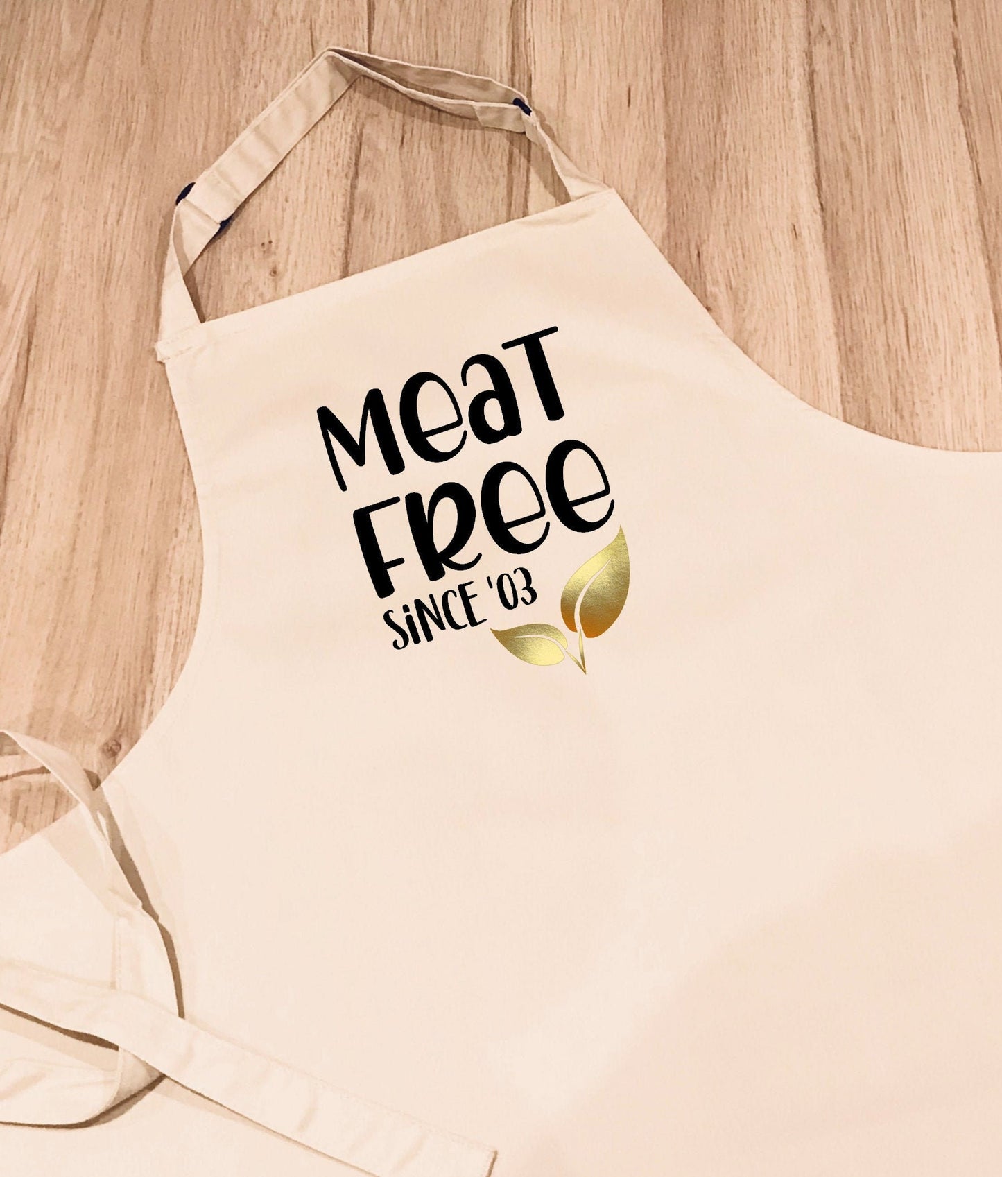 Meat Free & Proud - Thoughtful apron dinner host gift - uni student - vegan - vegetarian cooking - meat free kitchen - kind to animals