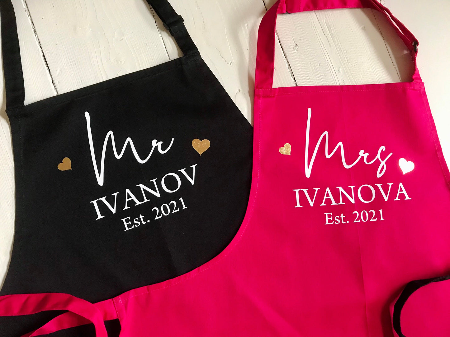Couples Set of 2 Aprons - Personalised 2nd Wedding Anniversary Gift - Mr & Mrs -  Custom married name est year