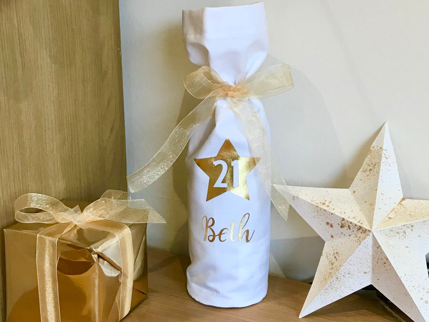Wine Bottle Gift Bag, Gold Black White, 18th 21st Birthday, Champagne, personalised gift bag, name and any age, star