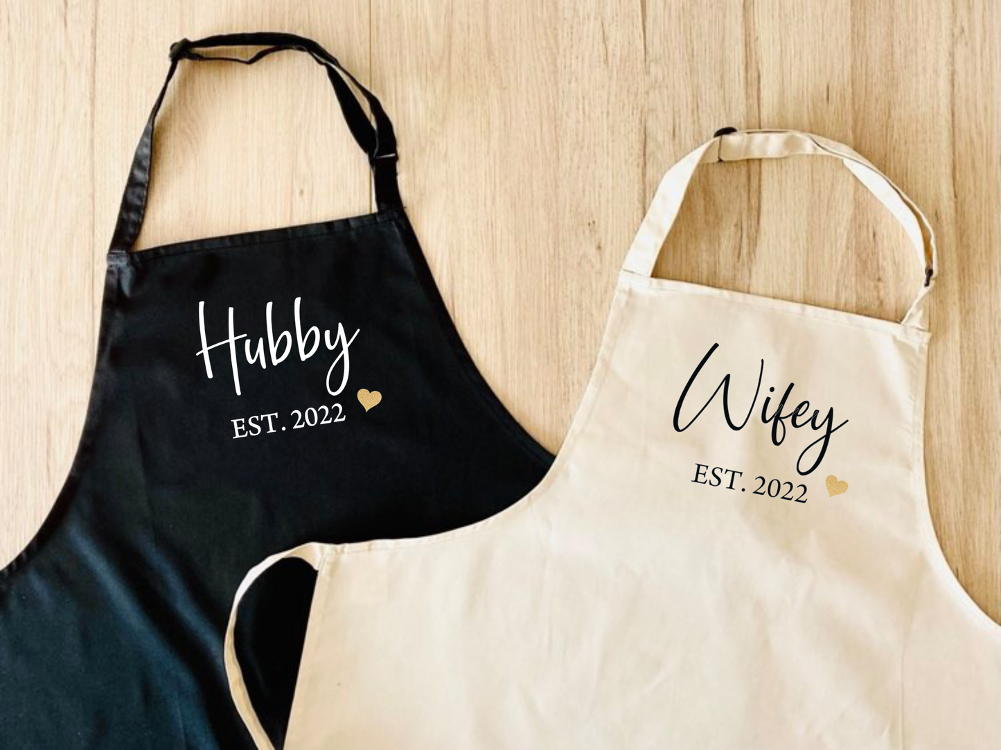 Set of 2 Aprons - Hubby and Wifey