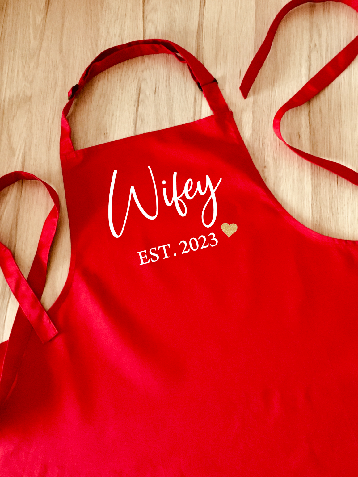 Set of 2 Aprons - Hubby and Wifey